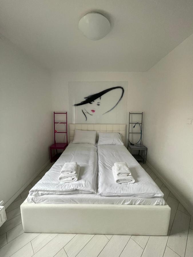 סופוט Lady - Victoria Residence By Oneapartments מראה חיצוני תמונה